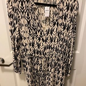 New GAP Large black and white dress with drawstring